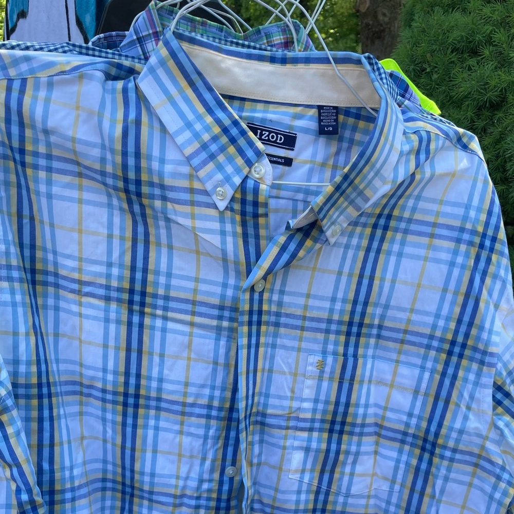 Men’s blue plaid shirt